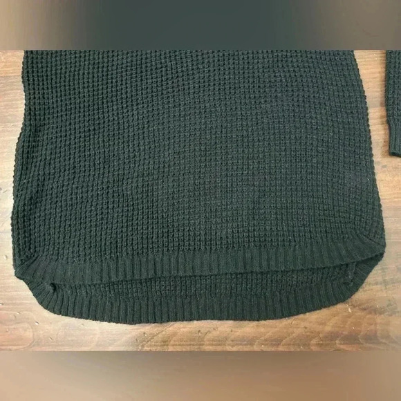 2/$12 Riahi Fashion Sweater Size Large Black Waffle Knit Lightweight Summer Goth - Picture 6 of 8